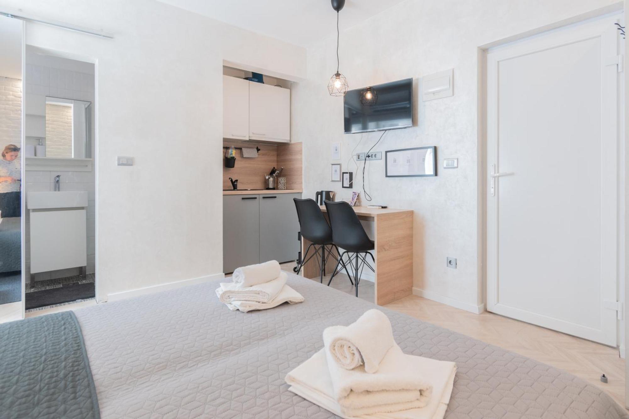 L&B Old Town Studio Apartments プーラ エクステリア 写真