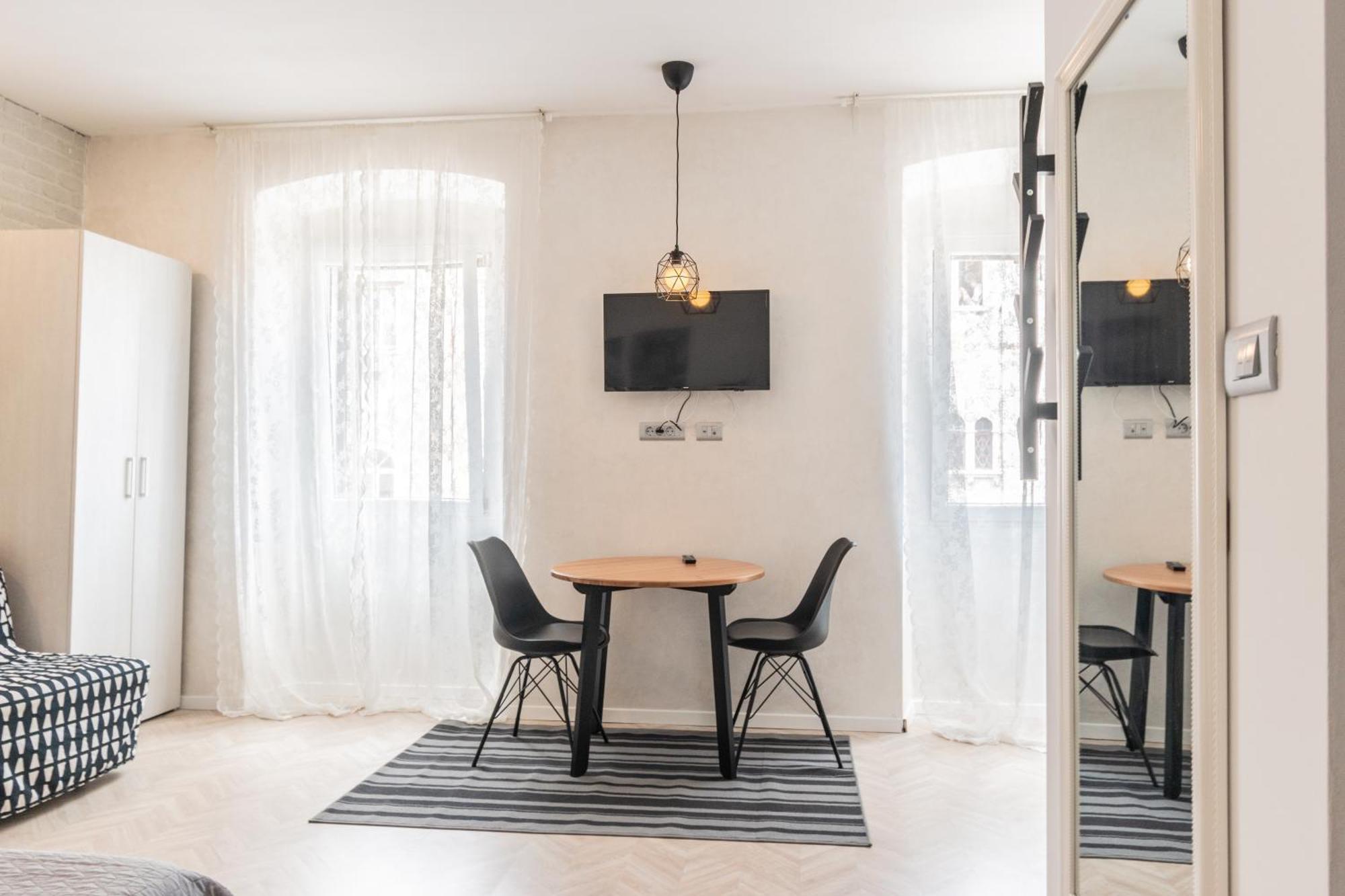 L&B Old Town Studio Apartments プーラ エクステリア 写真